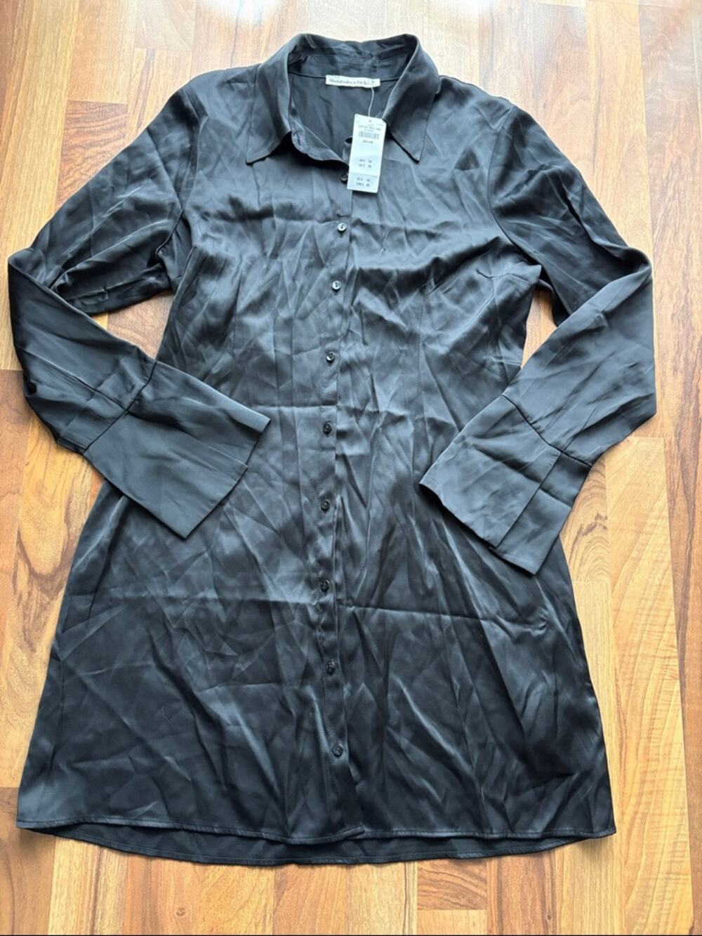 Abercrombie & Fitch Woman’s Size M Black Button-Up mini dress NWT